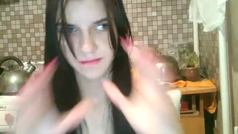 Strawberry Storm online show from 10/31/25, 09:16