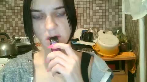 Strawberry Storm online show from 11/03/25, 09:48