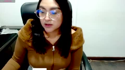 Snapshot of strawlux chatting on 07/04/26, 05:52 strawlux online show from 07/04/26, 05:52