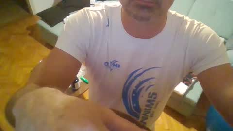 streaml1n3d online show from 04/18/26, 07:58