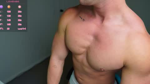 Snapshot of streatmeat chatting on 03/10/25, 11:49 streatmeat online show from 03/10/25, 11:49