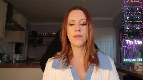 Snapshot of stripmequick chatting on 11/23/25, 02:28 Amorina online show from 11/23/25, 02:28