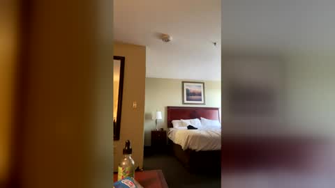 Snapshot of strokeherpokeher chatting on 12/18/25, 02:34 strokeherpokeher online show from 12/18/25, 02:34