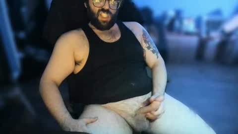 Snapshot of strokingslow420 chatting on 10/18/25, 02:47 Johnny online show from 10/18/25, 02:47