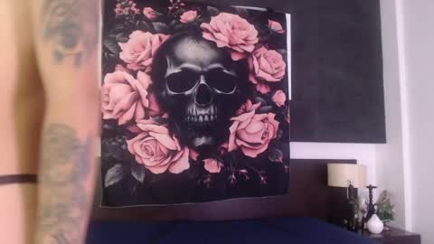 Snapshot of stromrouse chatting on 04/14/26, 07:53 online show from 04/14/26, 07:53