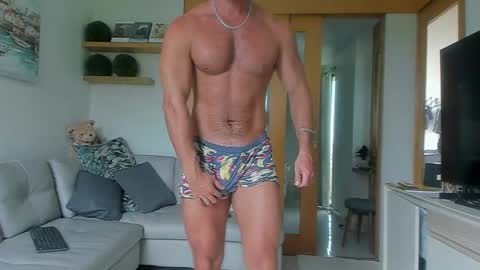 Snapshot of strong_arni chatting on 12/26/24, 07:35 Strong Arni online show from 12/26/24, 07:35