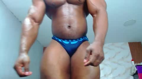 strong_george1 online show from 01/25/25, 12:17