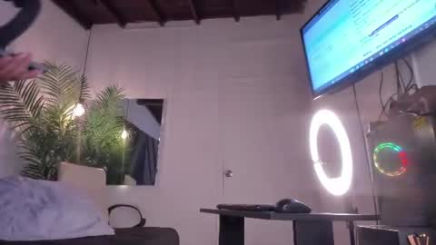 Alexa   online show from 07/06/26, 03:03