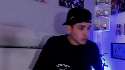 Snapshot of strong_rock69 chatting on 04/05/26, 04:04 strong_rock69 online show from 04/05/26, 04:04