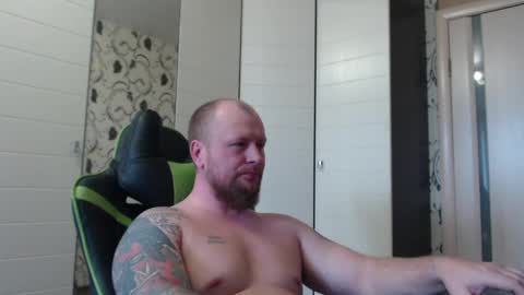 Alex online show from 04/25/26, 01:41