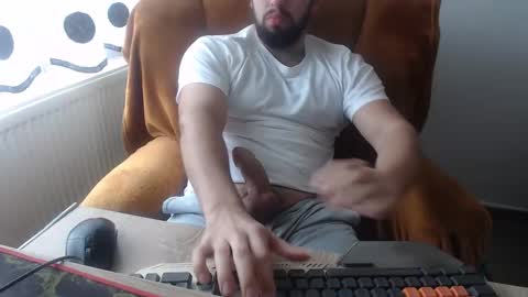 StrongCoffee online show from 11/17/25, 08:53