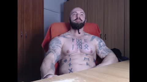 Snapshot of strongivan chatting on 02/01/25, 05:49 StrongIvan online show from 02/01/25, 05:49