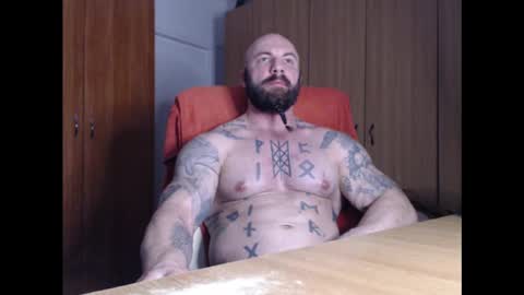 Snapshot of strongivan chatting on 03/10/25, 07:29 StrongIvan online show from 03/10/25, 07:29