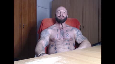 Snapshot of strongivan chatting on 11/09/25, 07:12 StrongIvan online show from 11/09/25, 07:12