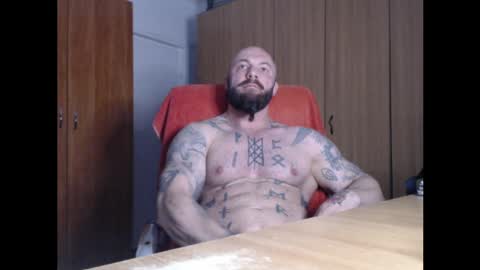 Snapshot of strongivan chatting on 05/02/26, 05:01 StrongIvan online show from 05/02/26, 05:01