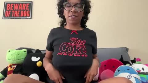 Snapshot of strrwberry chatting on 03/05/25, 06:12 strrwberry online show from 03/05/25, 06:12