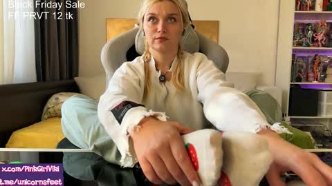 Snapshot of strupedsunicorns chatting on 11/29/25, 11:57 goddess online show from 11/29/25, 11:57