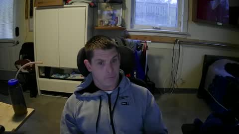 Snapshot of stturbo chatting on 11/17/25, 08:58 stturbo online show from 11/17/25, 08:58