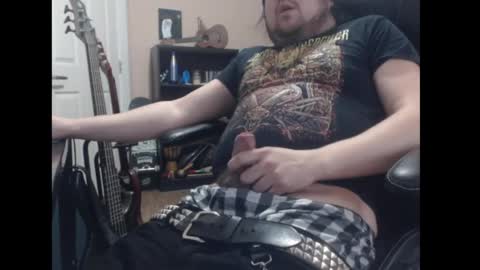 Snapshot of studbeltbro chatting on 02/21/25, 05:42 studbeltbro online show from 02/21/25, 05:42