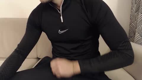 Stud From Paris online show from 10/15/25, 03:23