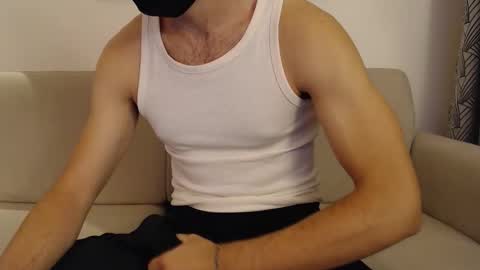 Stud From Paris online show from 11/19/25, 06:41