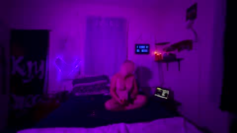 Snapshot of studnhismilf69 chatting on 10/26/25, 01:28 StudHisCougar69 online show from 10/26/25, 01:28