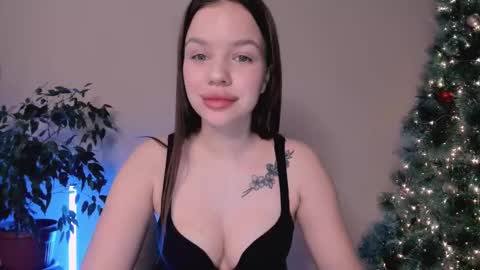 Snapshot of stuffed_cookie chatting on 12/28/24, 04:30 Mary online show from 12/28/24, 04:30