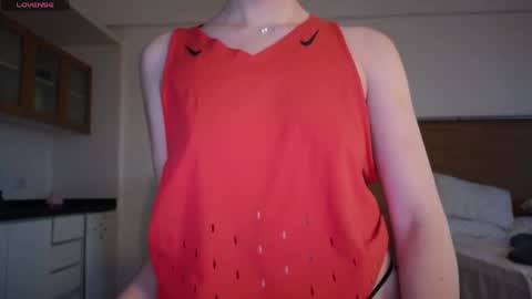 Sofa online show from 03/25/26, 09:32