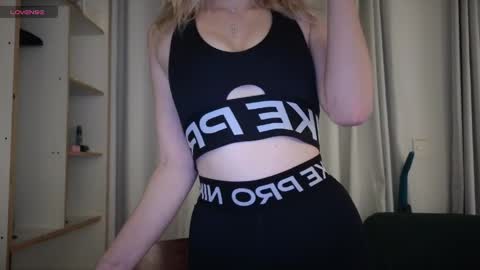 Sofa online show from 04/13/26, 09:31