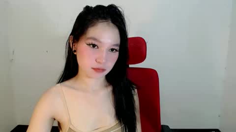 IM FLORIE online show from 04/27/26, 08:23