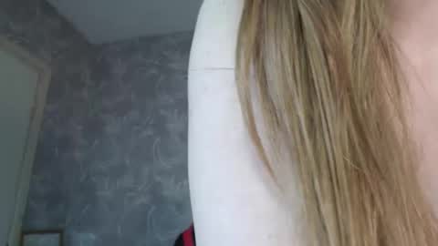 Natasha online show from 10/04/25, 01:14