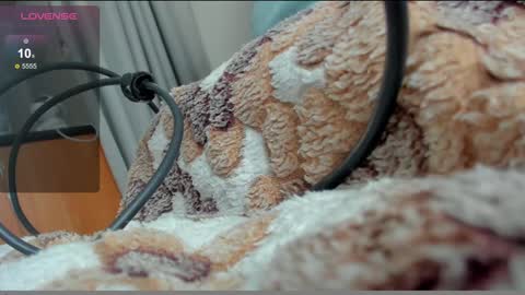 Snapshot of stupid_little_kitten chatting on 01/10/25, 12:15 stupid little kitten online show from 01/10/25, 12:15