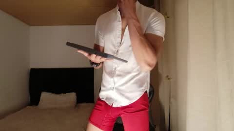 stylish man online show from 04/02/26, 12:25