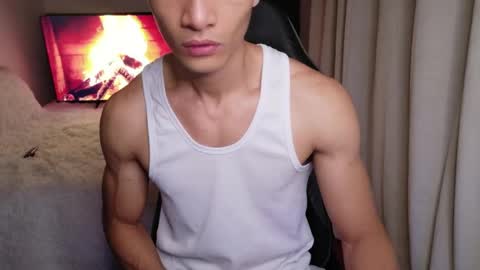 stylish man online show from 04/09/26, 10:42