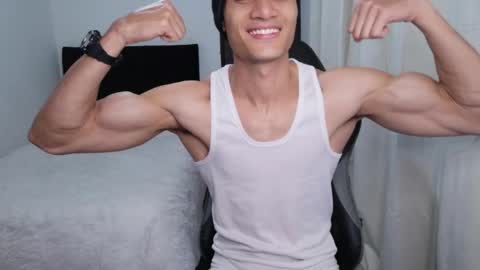 stylish man online show from 04/11/26, 12:20