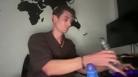 Snapshot of suavedailly chatting on 11/18/25, 03:45 suavedailly online show from 11/18/25, 03:45