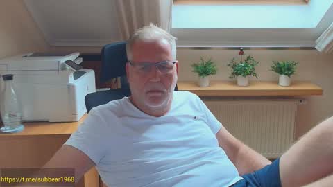 Snapshot of subbear1968 chatting on 06/05/26, 02:45 subbear1968 online show from 06/05/26, 02:45