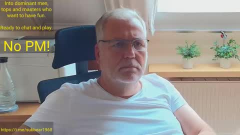 Snapshot of subbear1968 chatting on 06/10/26, 03:33 subbear1968 online show from 06/10/26, 03:33