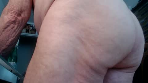 Snapshot of subibuns chatting on 06/12/26, 10:36 Marcel online show from 06/12/26, 10:36