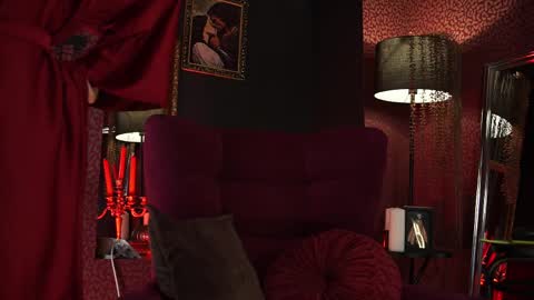 subtleart_ online show from 04/07/26, 01:33