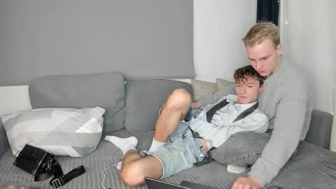 Snapshot of successful_kevin chatting on 09/26/25, 03:38 Kevin online show from 09/26/25, 03:38