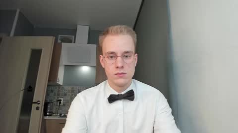 Snapshot of successful_kevin chatting on 12/19/25, 07:10 Kevin online show from 12/19/25, 07:10