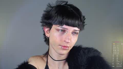 Angel  online show from 12/04/25, 09:51