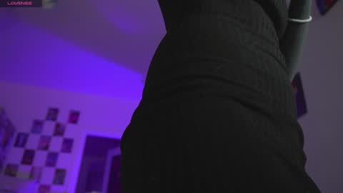 succubus_66 online show from 12/04/24, 10:35