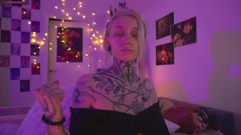 succubus_66 online show from 01/14/25, 04:40