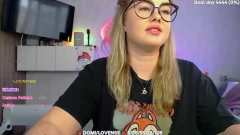 Snapshot of suchcute_ chatting on 02/07/26, 04:27 suchcute_ online show from 02/07/26, 04:27