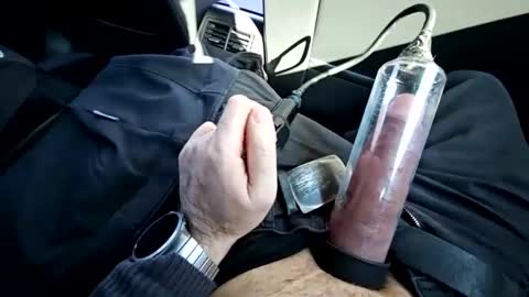 Snapshot of sucherealetreffen chatting on 02/18/25, 11:33 sucherealetreffen online show from 02/18/25, 11:33