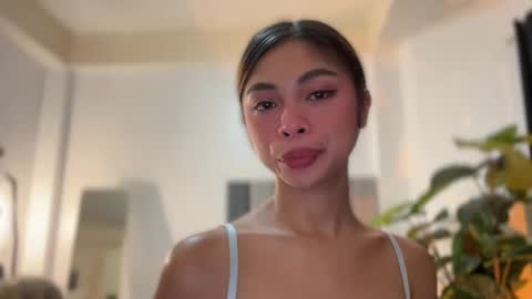 Snapshot of suckablechick chatting on 11/15/25, 05:05 Marry online show from 11/15/25, 05:05