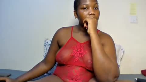 Snapshot of sucker_queen chatting on 07/02/26, 06:08 Beverly online show from 07/02/26, 06:08