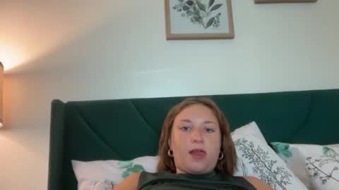 Snapshot of suerrab3304 chatting on 06/19/26, 02:43 suerrab3304 online show from 06/19/26, 02:43